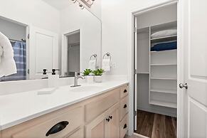 Island Sun - First Row Beach House! Fun And Games Galore - Including A