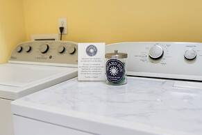 Island Sun - First Row Beach House! Fun And Games Galore - Including A