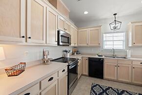 Island Sun - First Row Beach House! Fun And Games Galore - Including A