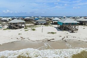 Island Sun - First Row Beach House! Fun And Games Galore - Including A