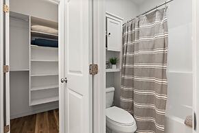 Island Sun - First Row Beach House! Fun And Games Galore - Including A