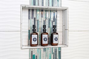 Wave Louder - Gulf View Beach House With New Private Heated Pool! Pet 