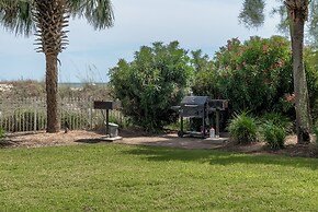 Footprints In The Sand - Beautiful First Floor Walk-out Is Only Steps