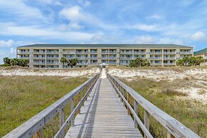 Footprints In The Sand - Beautiful First Floor Walk-out Is Only Steps