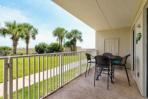 Footprints In The Sand - Beautiful First Floor Walk-out Is Only Steps