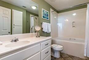 Footprints In The Sand - Beautiful First Floor Walk-out Is Only Steps