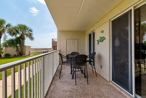 Footprints In The Sand - Beautiful First Floor Walk-out Is Only Steps