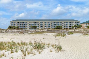 Footprints In The Sand - Beautiful First Floor Walk-out Is Only Steps
