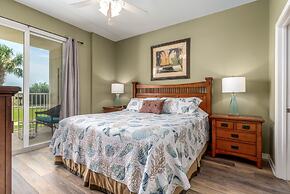 Footprints In The Sand - Beautiful First Floor Walk-out Is Only Steps