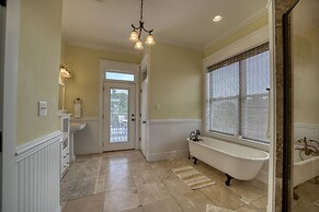 Purple Parrot - You Will Be Amazed At The Panoramic Island Views From