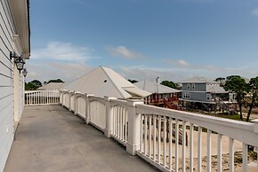 Purple Parrot - You Will Be Amazed At The Panoramic Island Views From