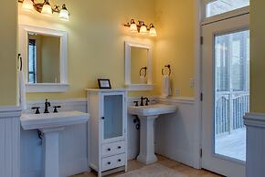 Purple Parrot - You Will Be Amazed At The Panoramic Island Views From