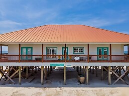Dauphin Charm - Gulf Front! Pet Friendly - Wrap Around Porch With Obse