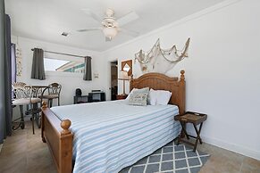 Knee Deep - Amazing Beach Cottage Locates On Sugar White Sands. Great 