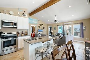 Knee Deep - Amazing Beach Cottage Locates On Sugar White Sands. Great 