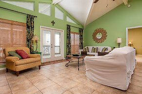 Beach Break - Pet Friendly! Relax With Friends, Family, And Mans Best 