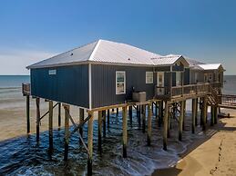 Beach Music - Gorgeous And Gulf Front! Large Deck Allows You To Starga