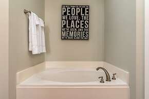 Seabatical - Gulf And Bay Views - Steps To The Water - Enjoy A Family 