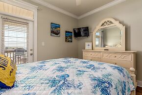 Seabatical - Gulf And Bay Views - Steps To The Water - Enjoy A Family 