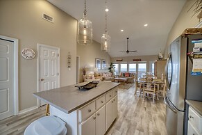 Rainbows End - Gulf Front! Enjoy The Sun On Your Shoulders While You L