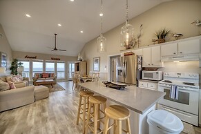 Rainbows End - Gulf Front! Enjoy The Sun On Your Shoulders While You L