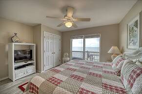 Rainbows End - Gulf Front! Enjoy The Sun On Your Shoulders While You L