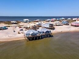 Rainbows End - Gulf Front! Enjoy The Sun On Your Shoulders While You L