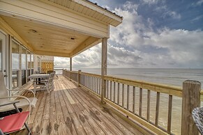 Rainbows End - Gulf Front! Enjoy The Sun On Your Shoulders While You L