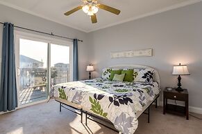 Island Time Ii - Private Pool - Pet Friendly! Only 100 Feet From The G