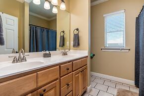 Keywester - Beachfront! Pet Friendly! Sit On The Back Deck And Listen 