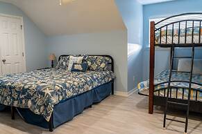 Second Wind - Recently Renovated! Small Private Pool, Game Room, Crows