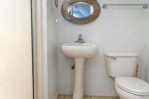 Second Wind - Recently Renovated! Small Private Pool, Game Room, Crows