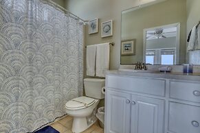 Villa Delphinus - Beachfront! And Pet Friendly! Feel The Ocean Breezed