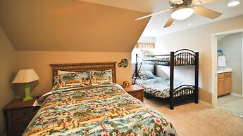 Kowabunga - You'll Love The Rooftop Deck And Private Heated Dipping Po