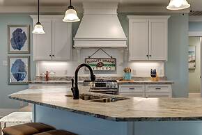 Great Escape To Dauphin Island - Fun For The Whole Family! Tremendous