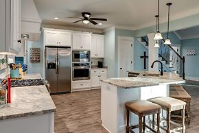 Great Escape To Dauphin Island - Fun For The Whole Family! Tremendous