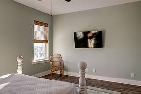 Great Escape To Dauphin Island - Fun For The Whole Family! Tremendous