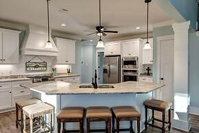 Great Escape To Dauphin Island - Fun For The Whole Family! Tremendous