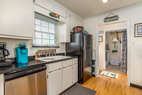 Seafari - Pet Friendly! Quiet Area Mere Feet To The Beach - Beach Side