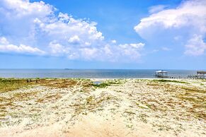 Salty Seahorse - Waterfront! Pet Friendly! Game Room, Pool Table, Beau