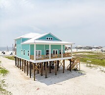Salty Seahorse - Waterfront! Pet Friendly! Game Room, Pool Table, Beau