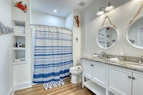 Salty Seahorse - Waterfront! Pet Friendly! Game Room, Pool Table, Beau