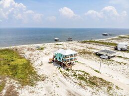 Salty Seahorse - Waterfront! Pet Friendly! Game Room, Pool Table, Beau