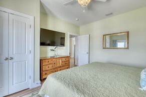 Salty Seahorse - Waterfront! Pet Friendly! Game Room, Pool Table, Beau