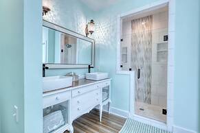 Salty Seahorse - Waterfront! Pet Friendly! Game Room, Pool Table, Beau