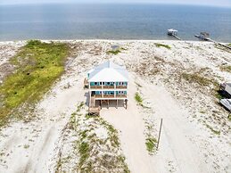 Salty Seahorse - Waterfront! Pet Friendly! Game Room, Pool Table, Beau