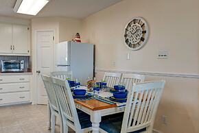 Waters Edge - Private Dock! Only Two Blocks From The Bay Or The Gulf! 