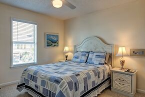 Waters Edge - Private Dock! Only Two Blocks From The Bay Or The Gulf! 