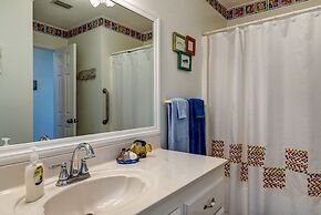 Waters Edge - Private Dock! Only Two Blocks From The Bay Or The Gulf! 