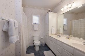 Simple Pleasures - Nothing Between You And The Water But Sugar White S